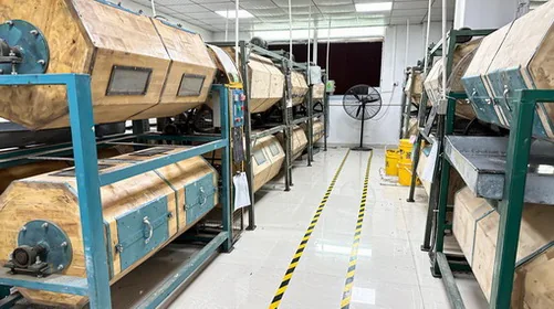 Acetate tumbling machines before hand polishing